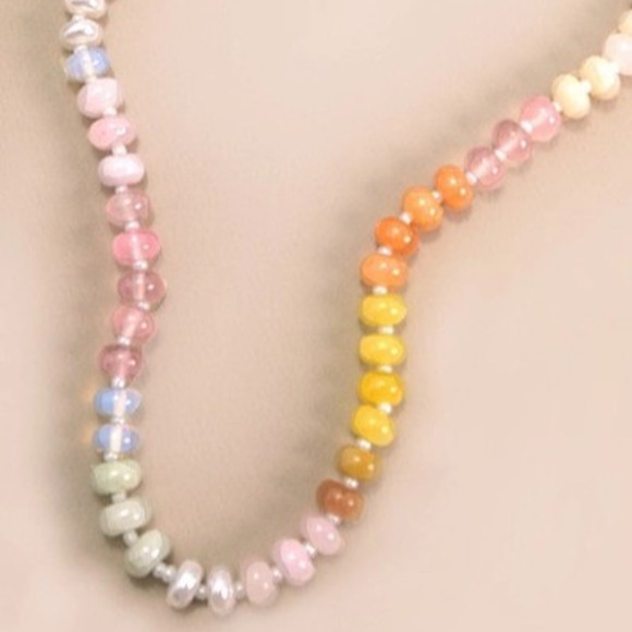 Agate Glass Bead Necklace Cream Yellow Blush - Picture 2 of 4